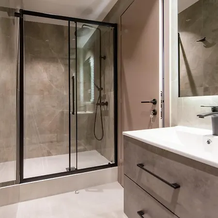 Aura F24 By Halu! - Vibrant Neighbourhood Thessaloníki