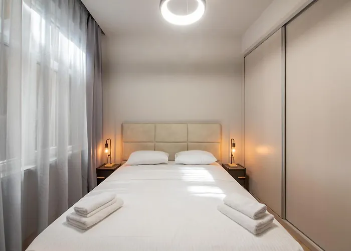 Aura F24 By Halu! - Vibrant Neighbourhood Appartement *